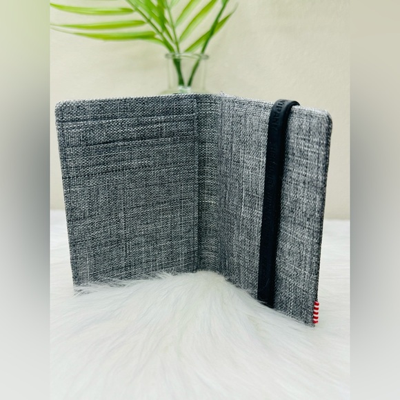 Herschel Supply Co. Gordon Wallet - Picture 10 of 12